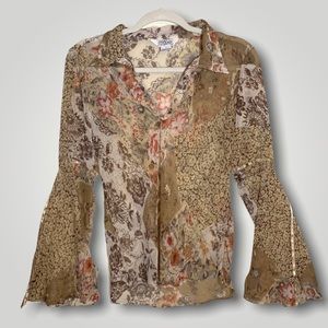 Collared long sleeve flared blouse